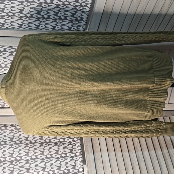 NWOT Belle by Kim Gravel Sage/Olive Cable Knit Cardigan Hip-Length - Picture 6 of 11